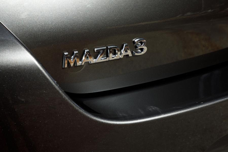 Логотип Mazda3 Sedan 2019 года  (NA) (фото 26 из 58)